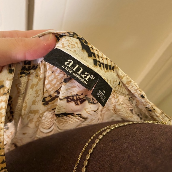 Light Sheer Professional Blouse Snake Skin Top - Picture 6 of 6